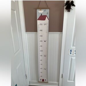 H&M Height Chart Kids Room